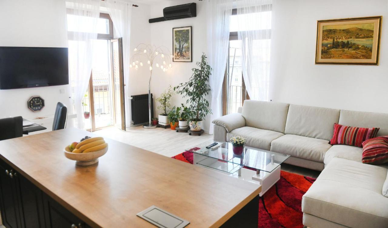 Divia Apartment Rijeka Exterior foto